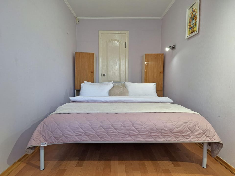 Bed, Photo of the whole room, Bedroom, wardrobe