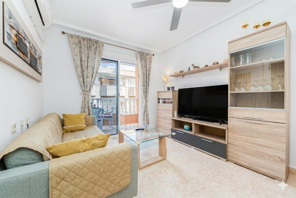 Communal lounge/ TV room, Living room