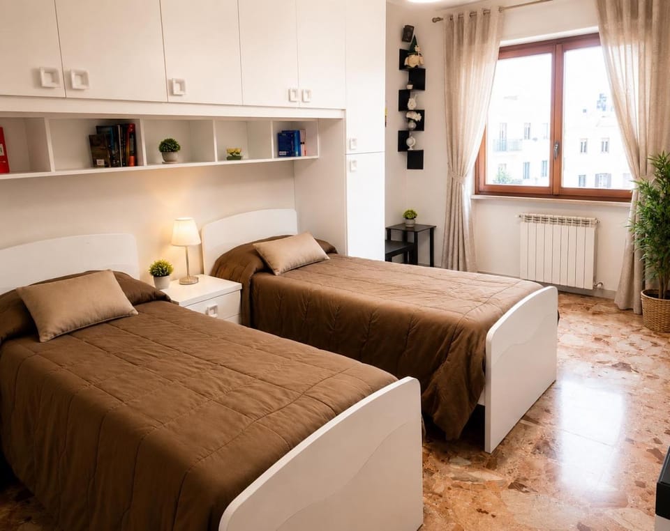Bed, Bedroom, air conditioner