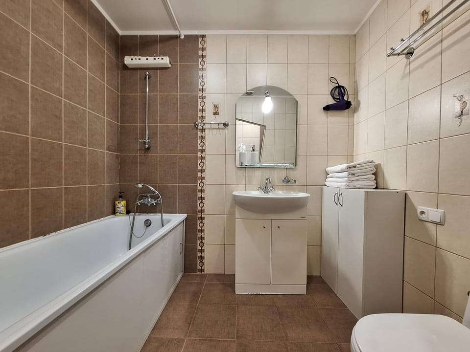 Shower, Toilet, Bathroom, Bath, hair dryier, towels
