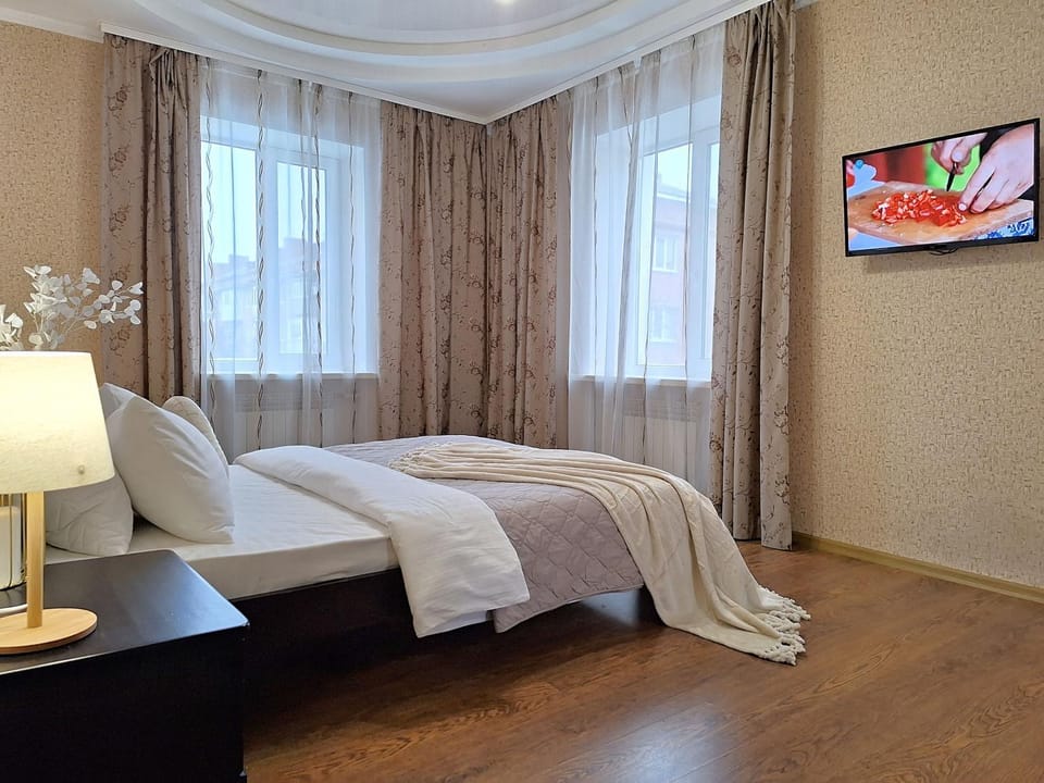 Bed, TV and multimedia, Photo of the whole room, Bedroom