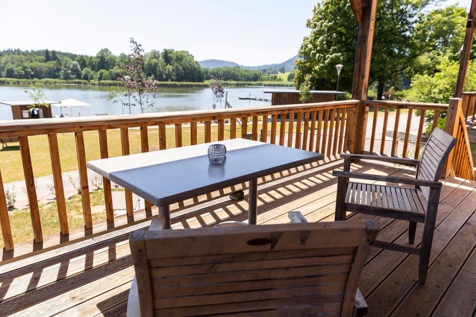 Balcony/Terrace, Lake view