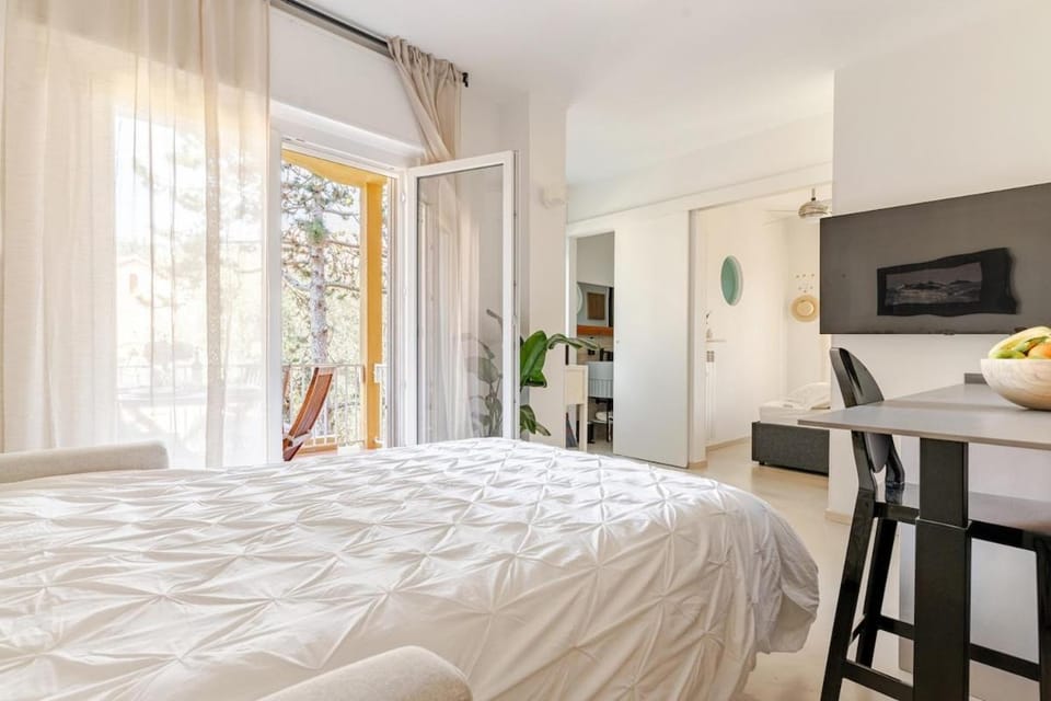 Bed, TV and multimedia, Kitchen or kitchenette, Photo of the whole room, Dining area, Evening entertainment