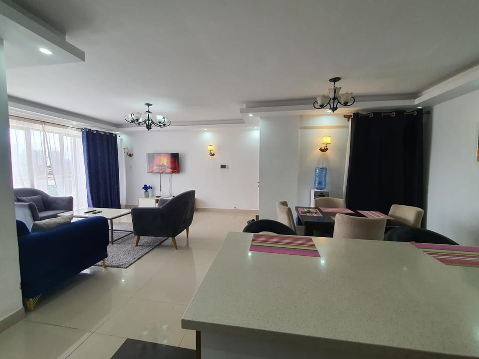 TV and multimedia, Living room, Seating area, Dining area