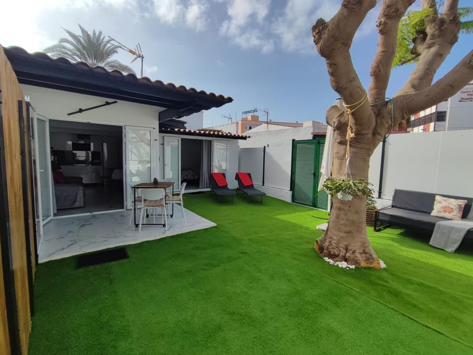Bungalow privado junto al Yumbo Centre Apartment in Maspalomas