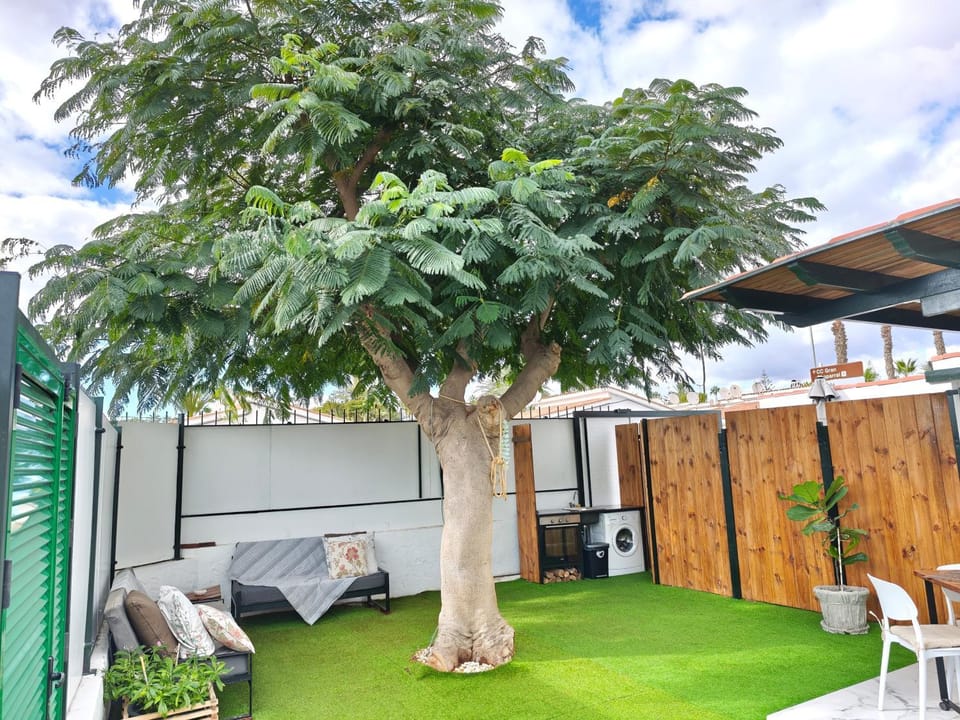 Bungalow privado junto al Yumbo Centre Apartment in Maspalomas