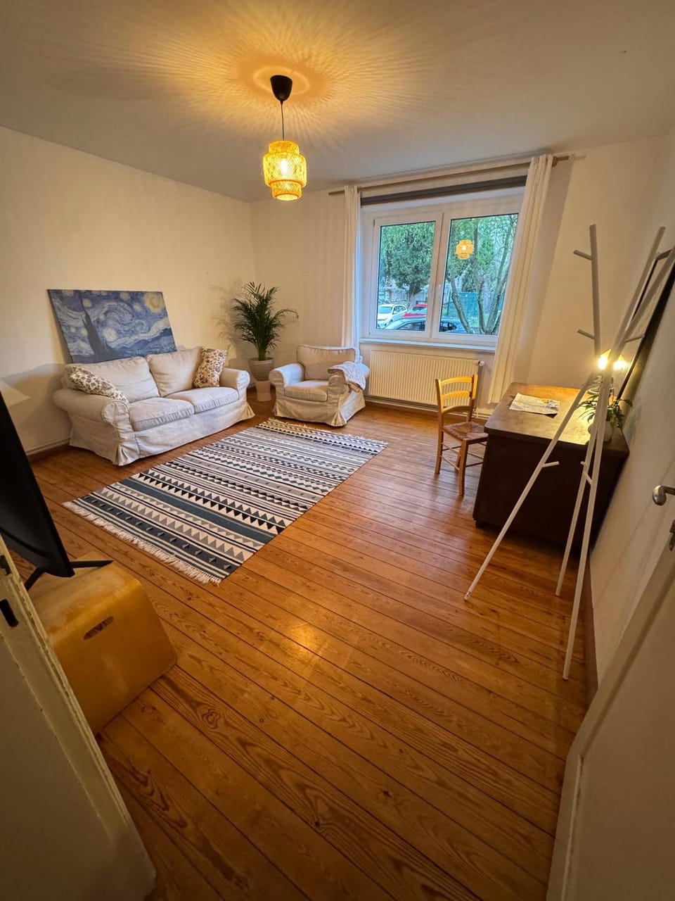 Living room, Photo of the whole room, Seating area