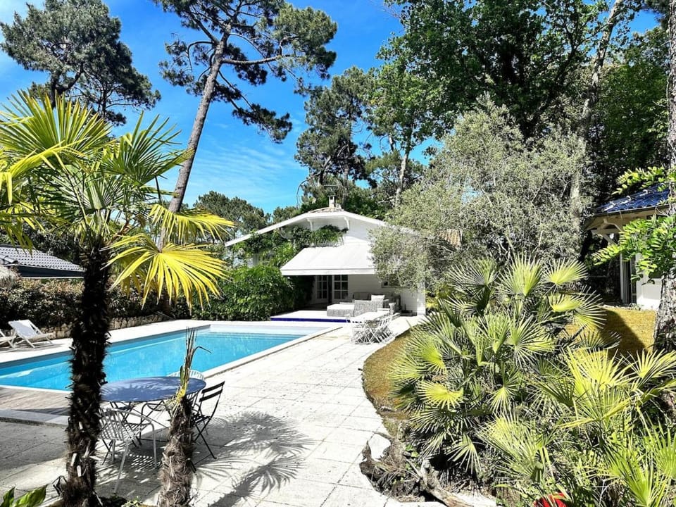 Pyla Magnifique maison avec piscine proche de la dune pleine de charme Villa in La Teste-de-Buch