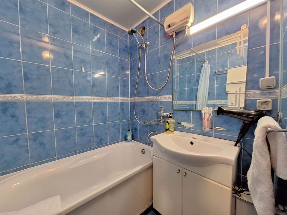 Shower, Bathroom, Bath, hair dryier, heating, heating, towels