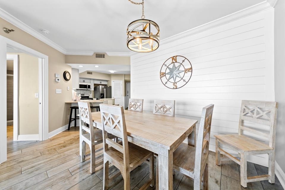 Seating area, Dining area