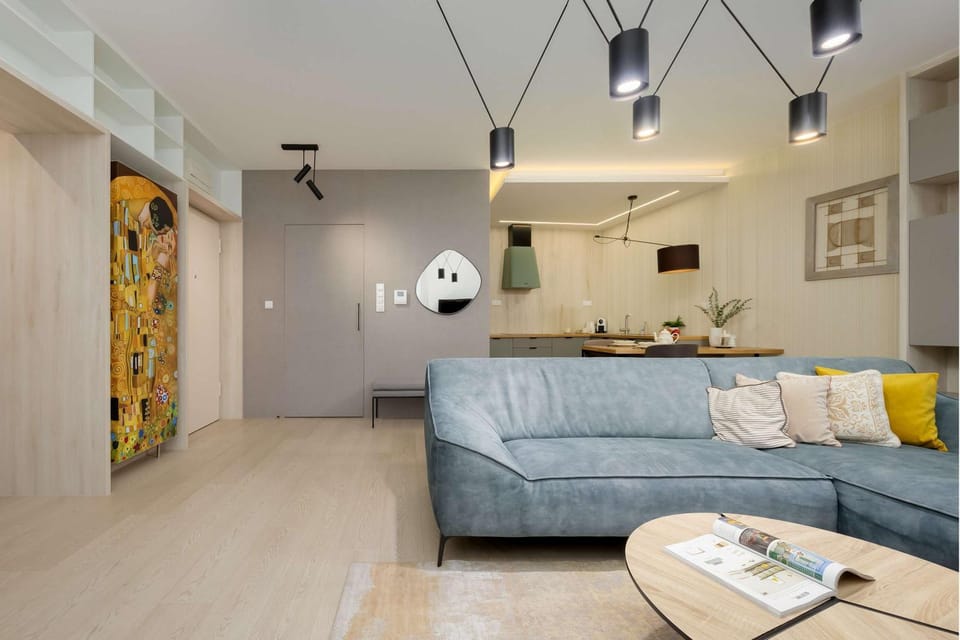 Kitchen or kitchenette, Seating area