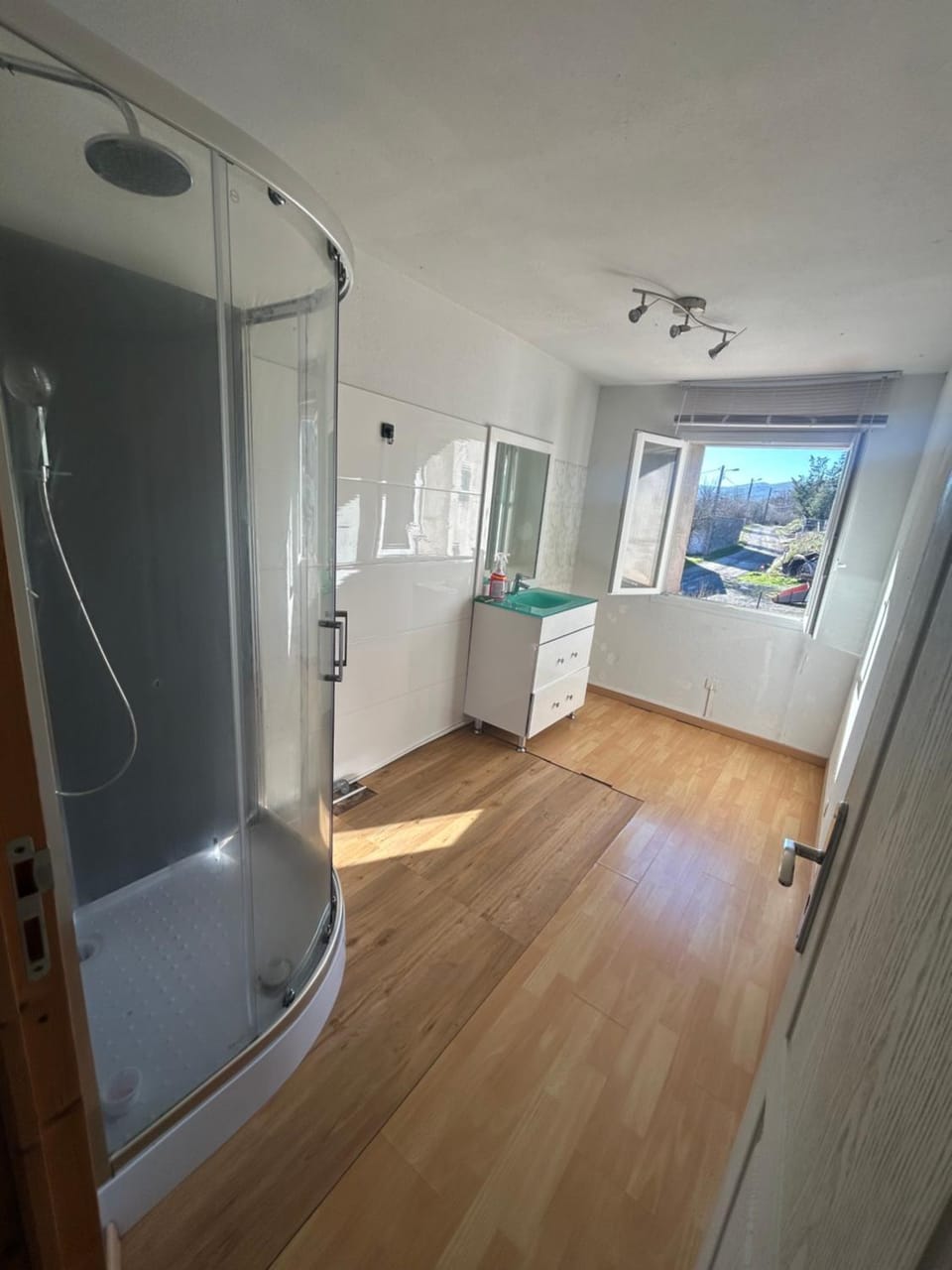 Shower, Bathroom