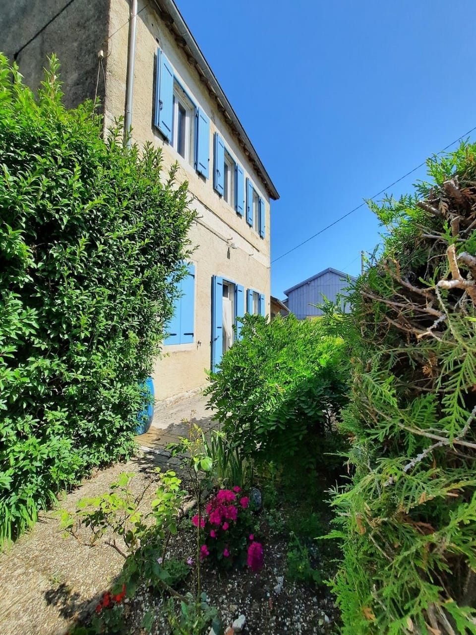 Property building, Garden