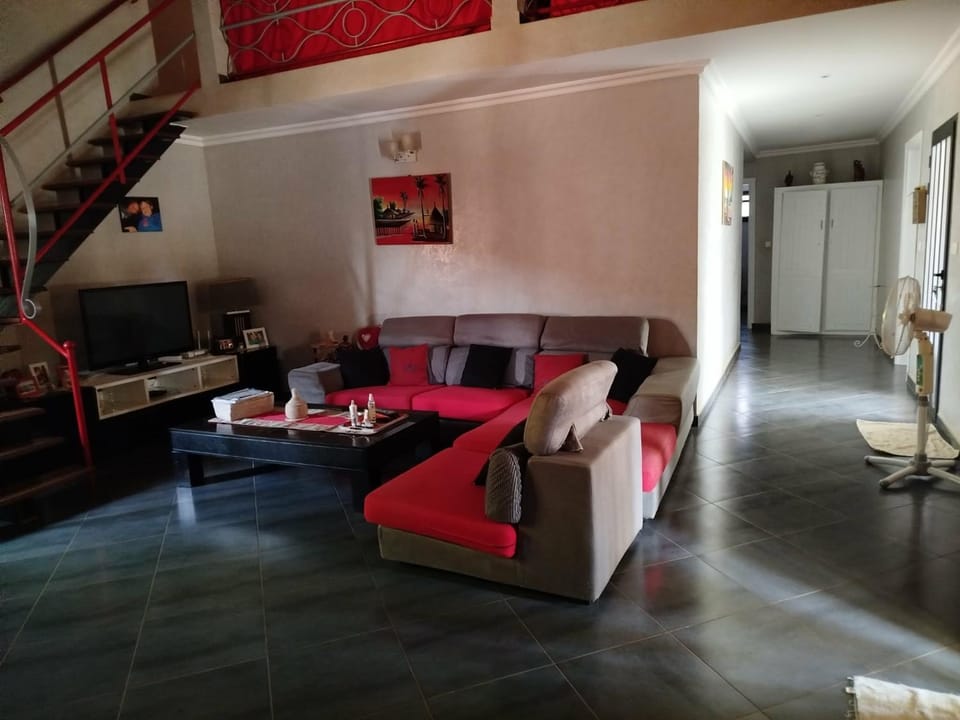 Superbe Villa au cœur de Saly en résidence privée Villa in Saly