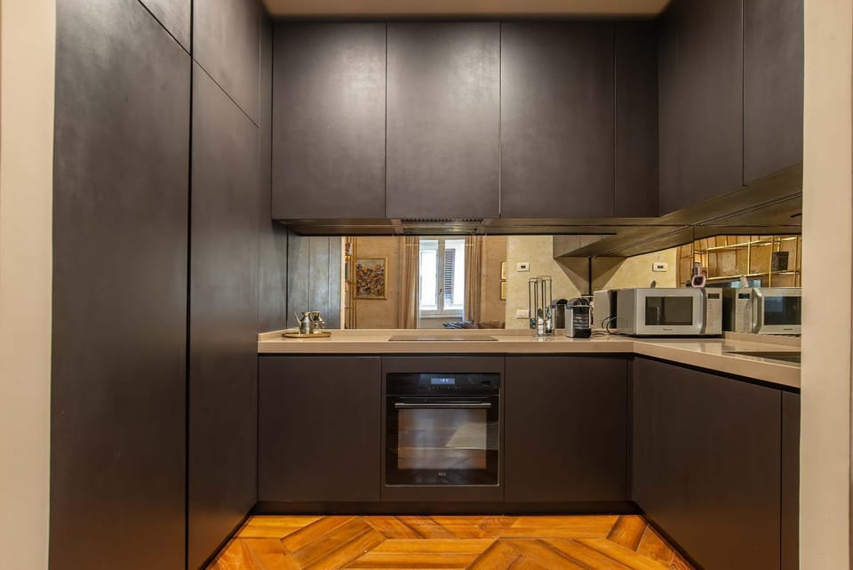 Kitchen or kitchenette