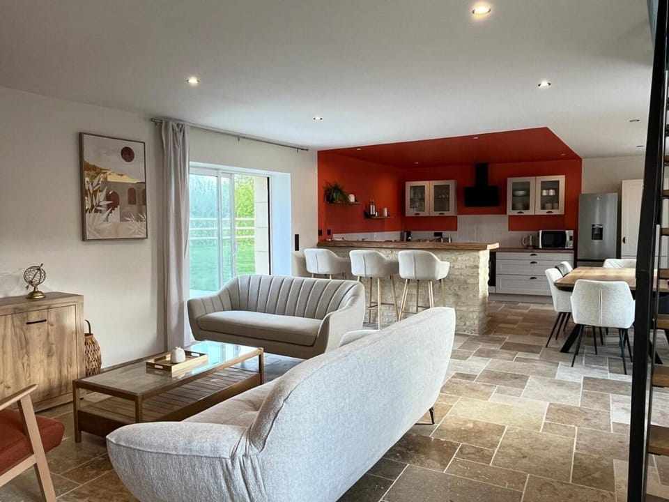 Kitchen or kitchenette, Living room, Dining area