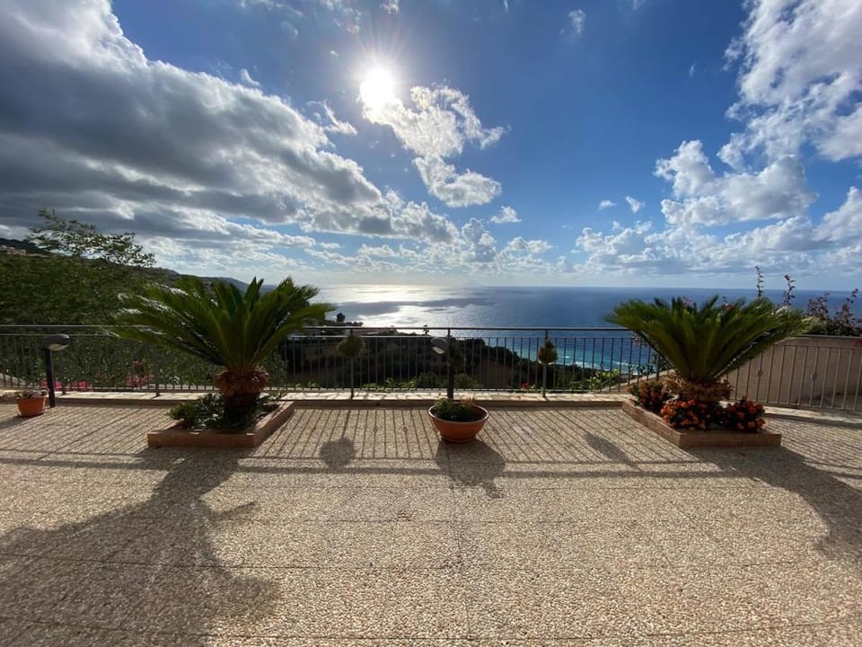 Day, View (from property/room), Balcony/Terrace, Sea view