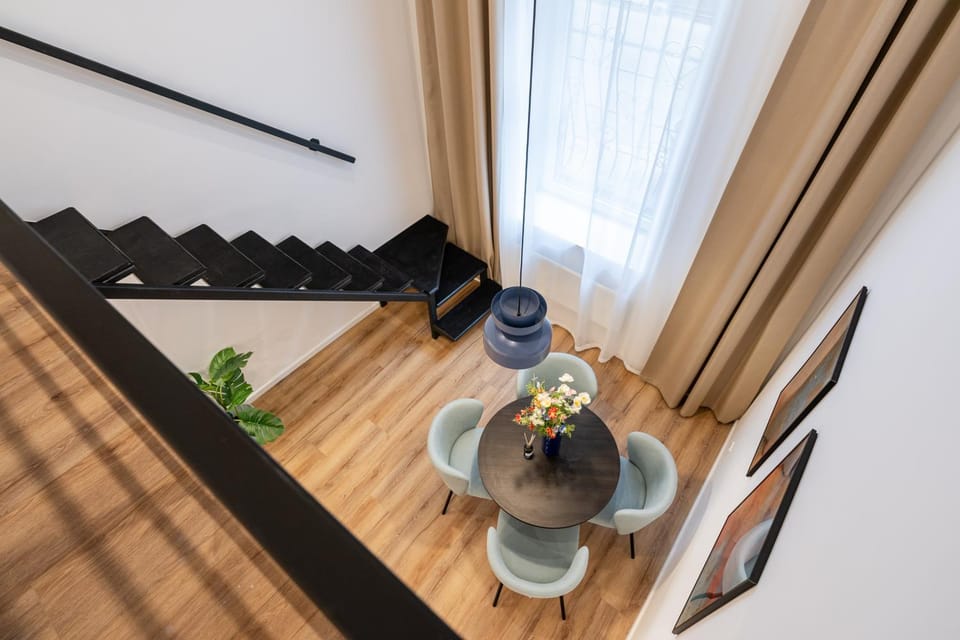 View (from property/room), Living room, Decorative detail, Seating area, Dining area