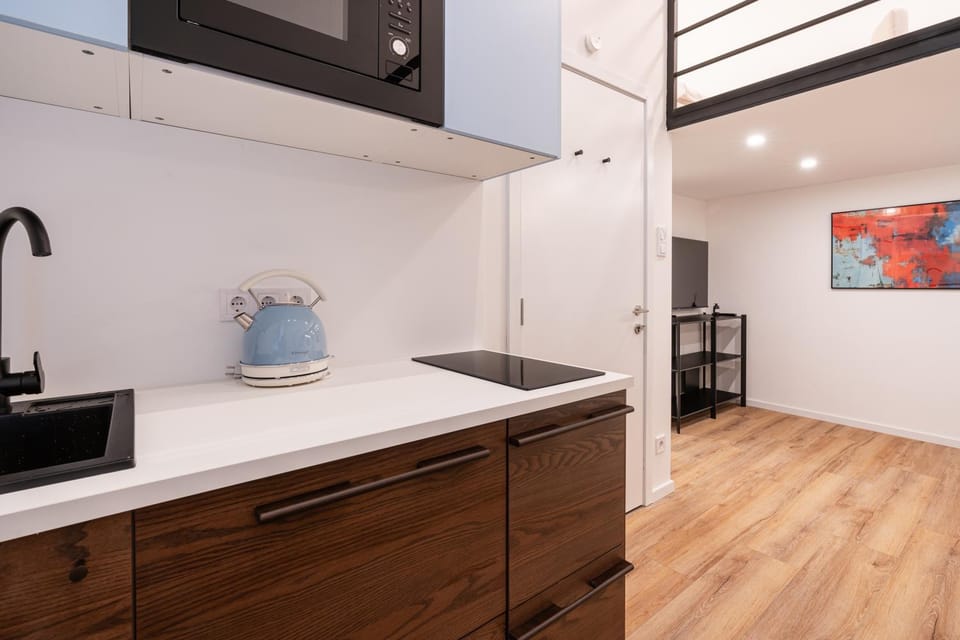 Kitchen or kitchenette, microwave, minibar, stove, kitchen