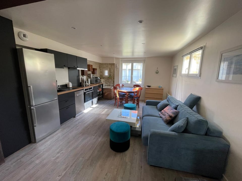 Kitchen or kitchenette, Living room, Dining area