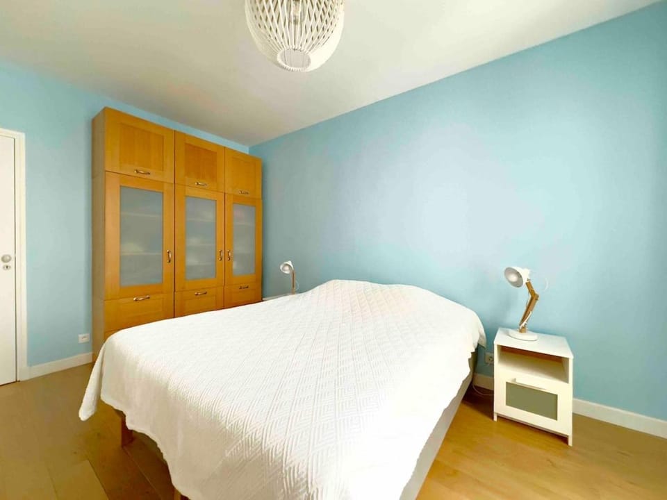 Spacious 4P Apartment Madeleine Department Stores Apartment in Paris