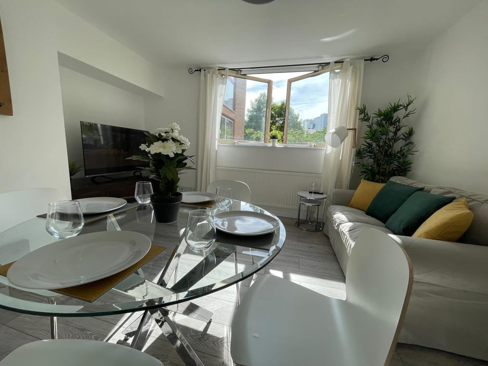 London Central 2 Bathroom Flat with Free Parking Apartment in London Borough of Southwark