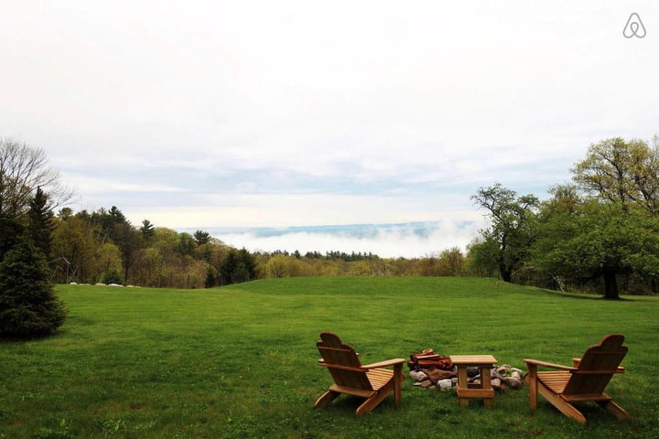 Luxurious Modern Chalet Rental on Top of the Shawangunk Mountains in New York House in Cragsmoor