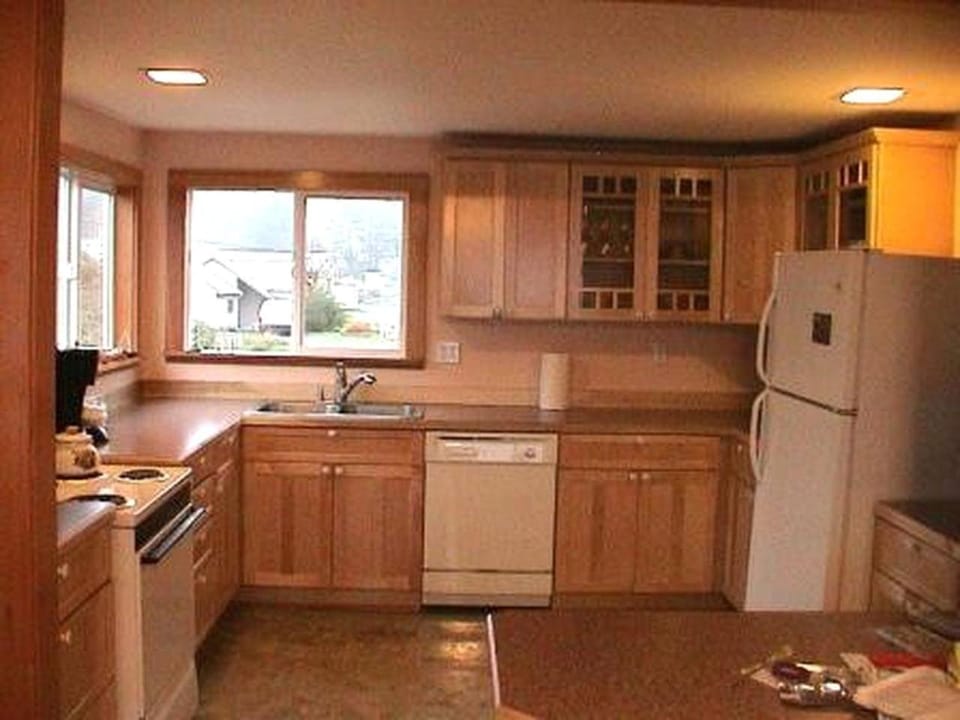 Spacious Cottage Rental with Ocean Views in Netarts, Oregon House in Netarts