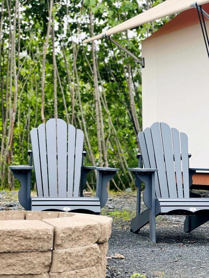 Cute and Comfortable Safari Tent in Seward, Alaska - Amazing Glamping Accommodation with Breathtaking Mountain Views Luxury tent in Seward