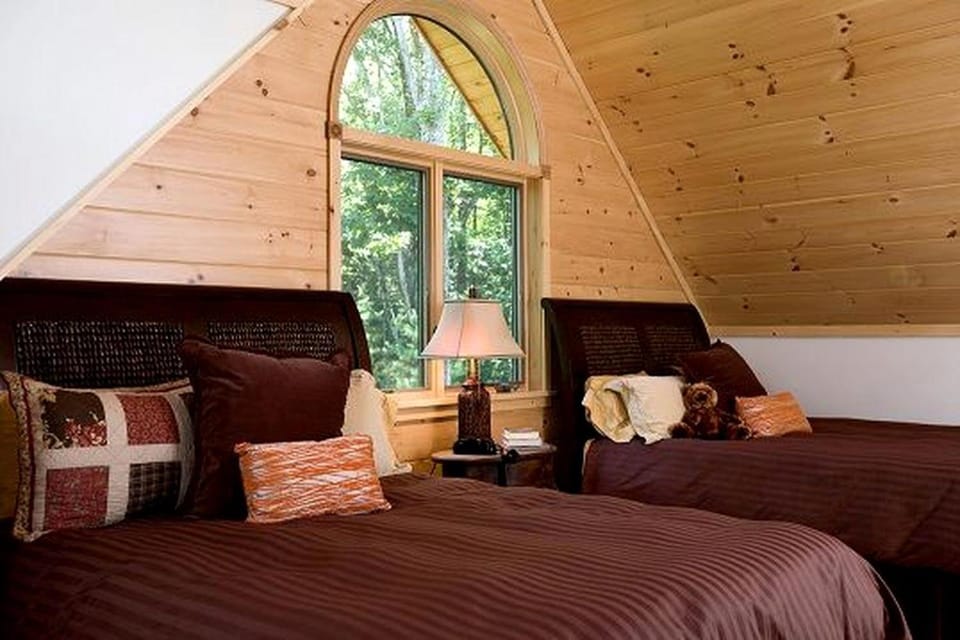 Rustic Log Cabin in the Catskills, Upstate New York Cabin in Olive