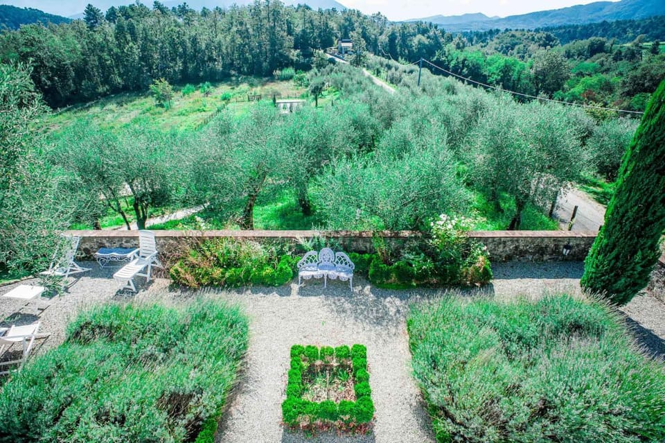 Villa Querciabella Villa in Lucca