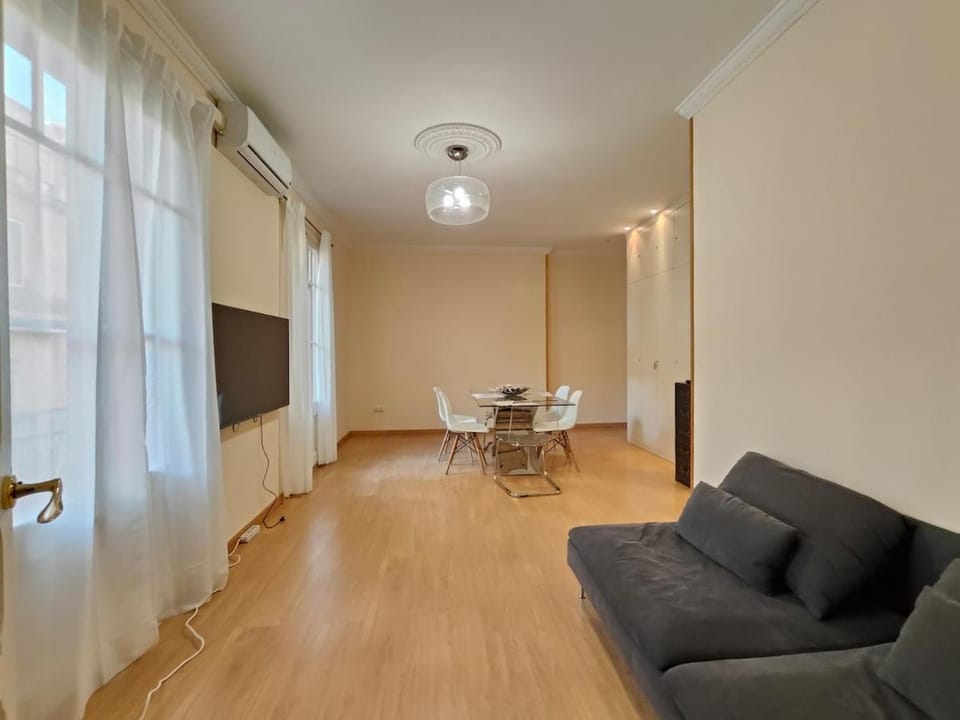 Elegant apartment Rambla Badal Apartment in L'Hospitalet de Llobregat