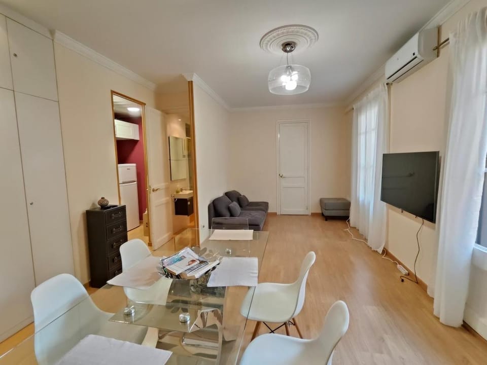 Elegant apartment Rambla Badal Apartment in L'Hospitalet de Llobregat