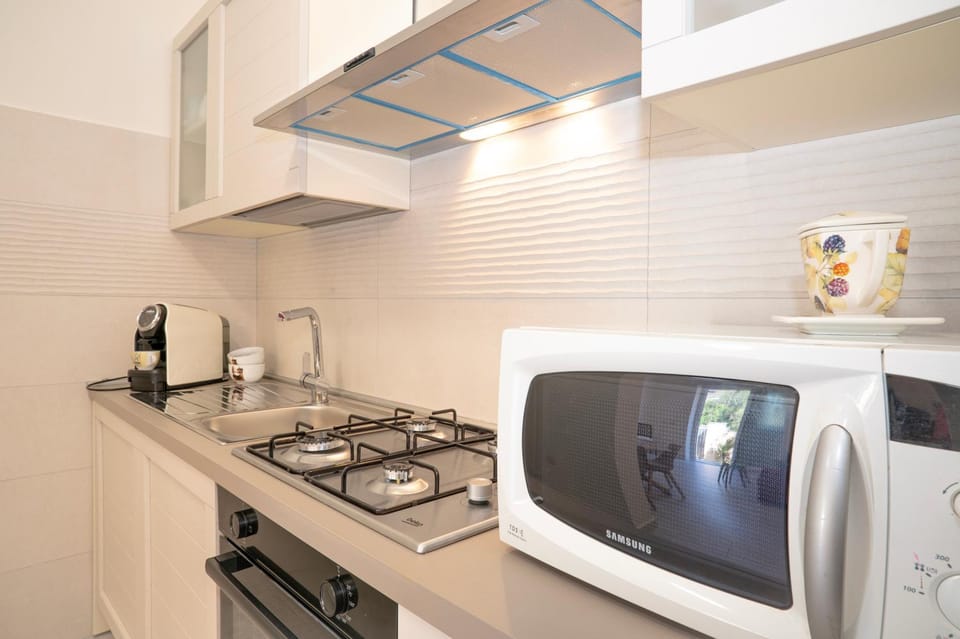 Kitchen or kitchenette, kitchen