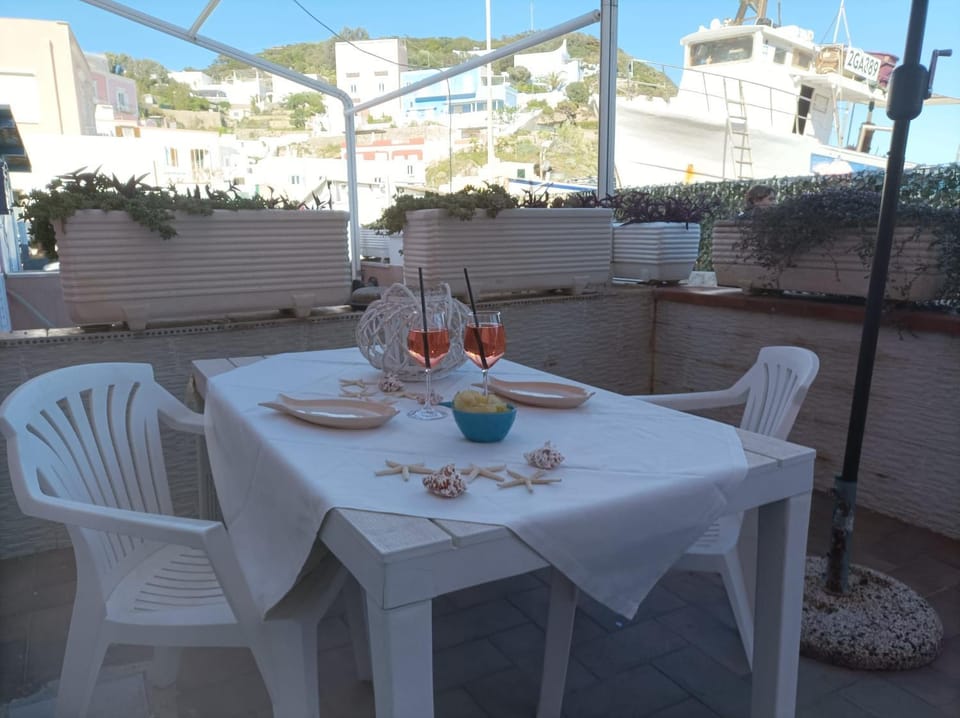 Day, View (from property/room), Balcony/Terrace, Dining area