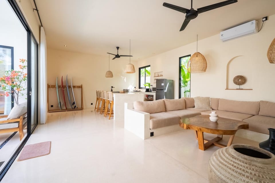 TV and multimedia, Living room, Seating area, Dining area, kitchen, air conditioner