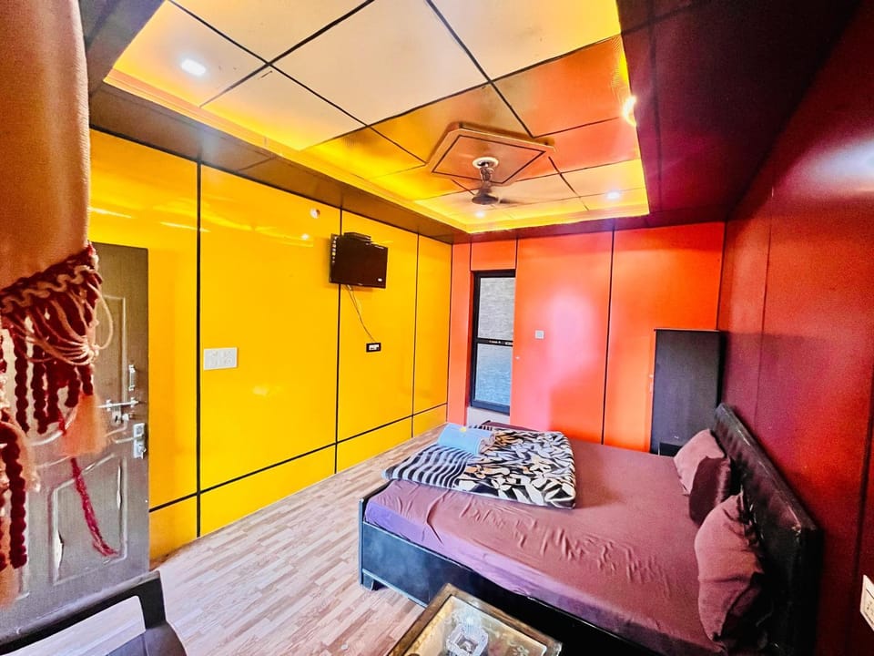 Hotel Dev Hotel in Uttarakhand