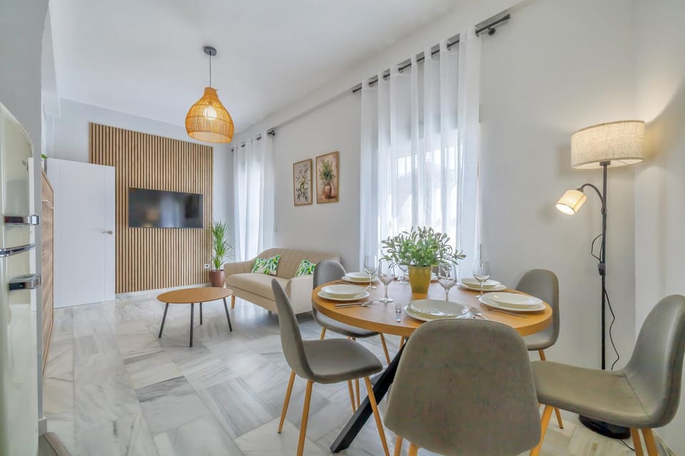 Communal lounge/ TV room, Living room, Dining area