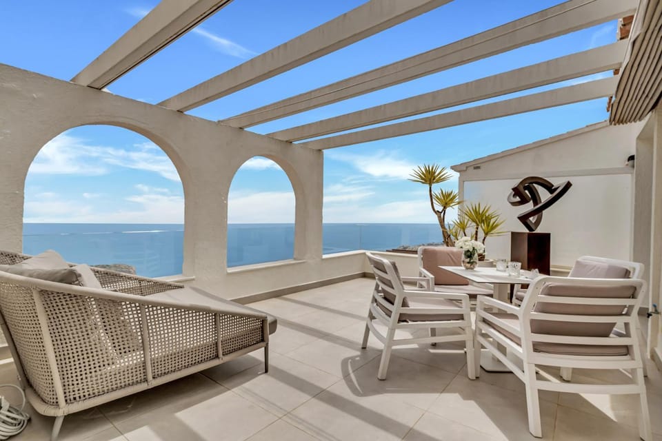 Natural landscape, Balcony/Terrace, Seating area, Sea view
