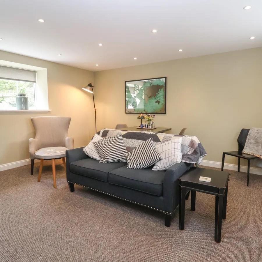 Living room, Photo of the whole room, Seating area