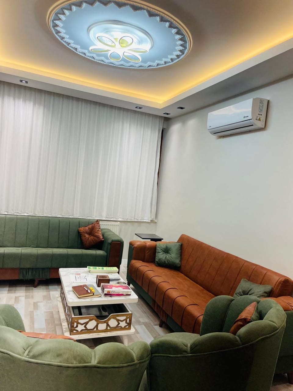 Living room, Seating area, air conditioner