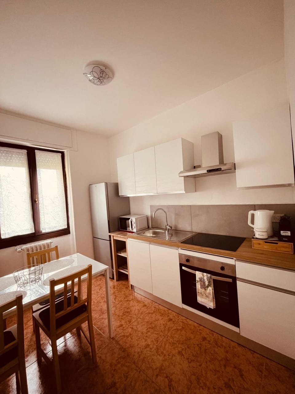 Kitchen or kitchenette, Dining area, dishwasher, stove