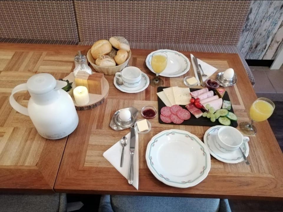 Food and drinks, Breakfast