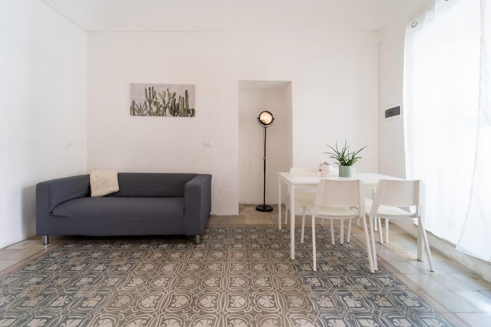 Communal lounge/ TV room, Living room, Dining area