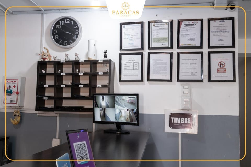 Lobby or reception, Logo/Certificate/Sign