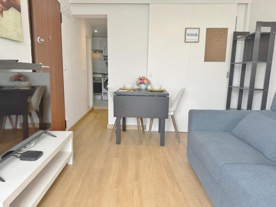 TV and multimedia, Living room, Dining area