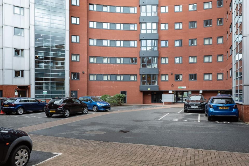 Property building, Location