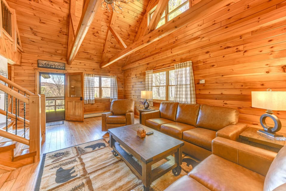 Modern Comforts Classic Cabin: Family/Fish Escape! Cabin in New York