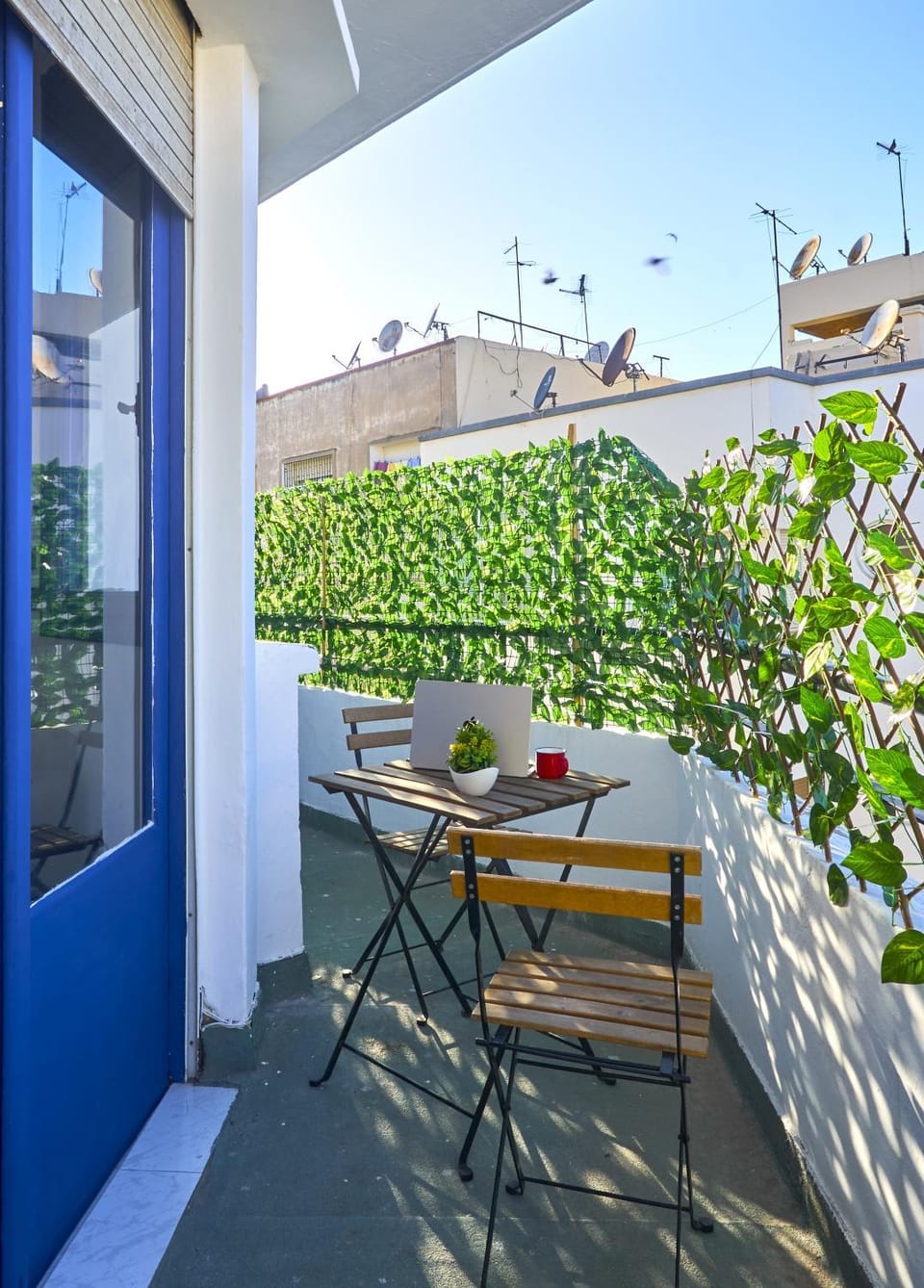 Suite BD ANFA - Queen Bed & Private Balcony Apartment in Casablanca
