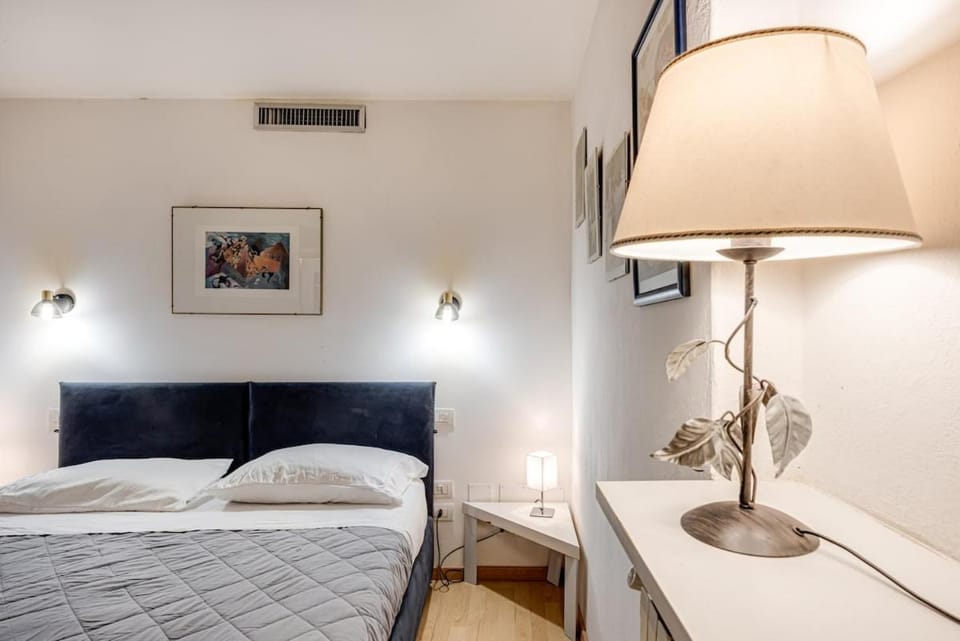 Heart of Florence-Duomo-Centro Apartment in Florence